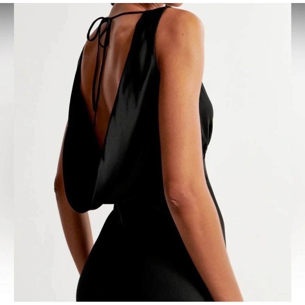 Abercrombie & Fitch Black‎ Satin Cowl Back Maxi Dress V-Neck Size MT Romantic
